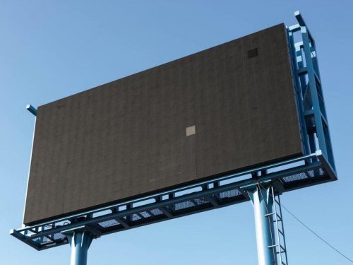 Installation écran publicitaire pour professionnels autour de Sarcelles