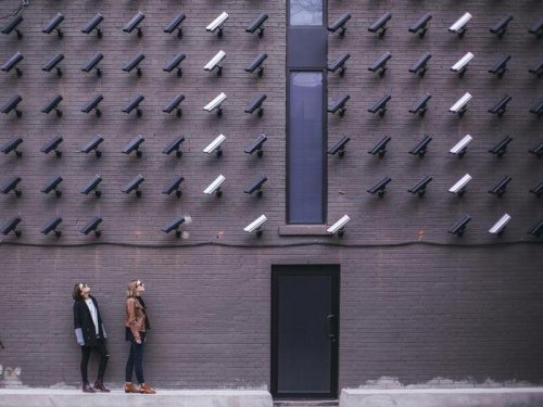 Entreprise pour pose de caméra de surveillance avec showroom proche d'Argenteuil