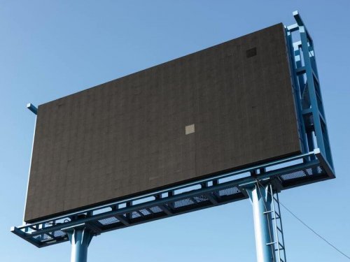 Installation écran publicitaire pour professionnels autour d'Argenteuil